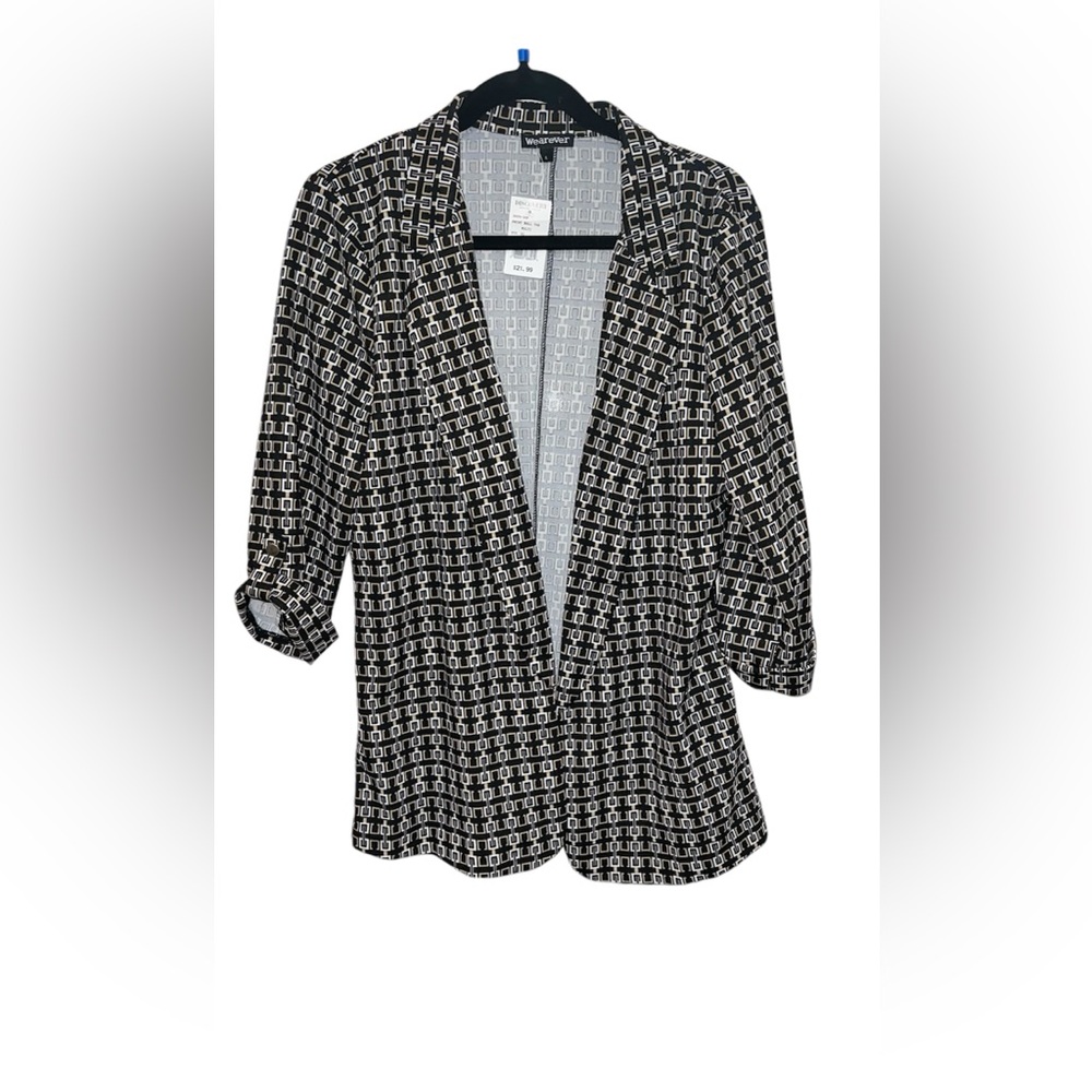 Wearever Abstract Black Jacket NWT Size L.